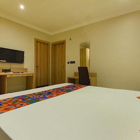 Fabhotel Clive Regency Lovelock - Nr Kolkata Airport Dam Dam Экстерьер фото